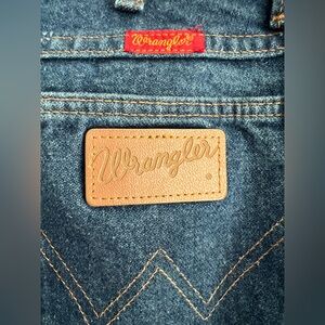 Vintage Women’s Wrangler Cowboy Cut Slim Fit High Waist Denim Jeans 5/6x36out